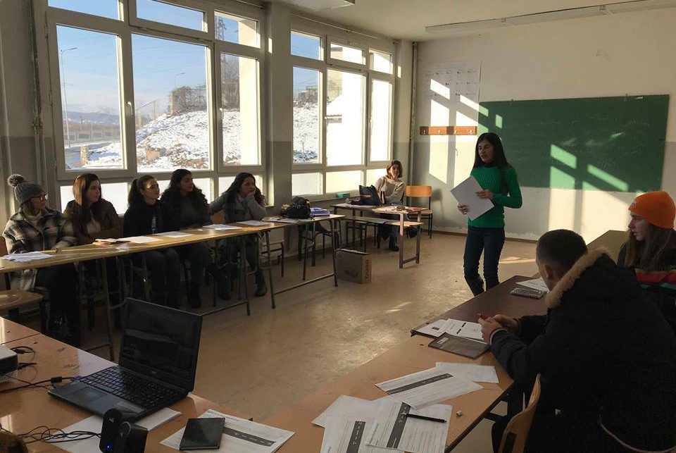 Trajnim në Gjimnazin “Skënderbeu” (Sponsor: Ambasada Amerikane)