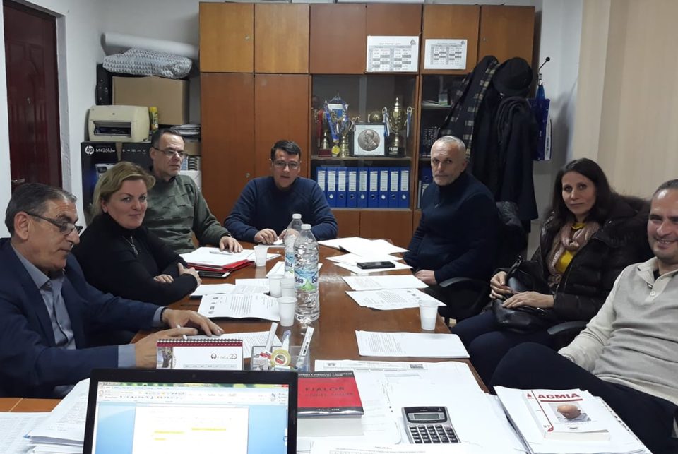 TAKIM I KËSHILLIT DREJTUES TË GJIMNAZIT “SKËNDERBEU” TAKIM I KËSHILLIT DREJTUES TË GJIMNAZIT “SKËNDERBEU”